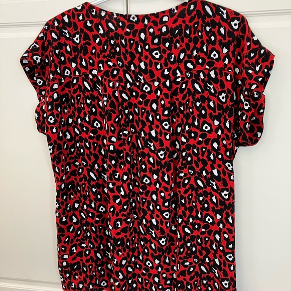 Red / black leopard style print casual top - Picture 2 of 8